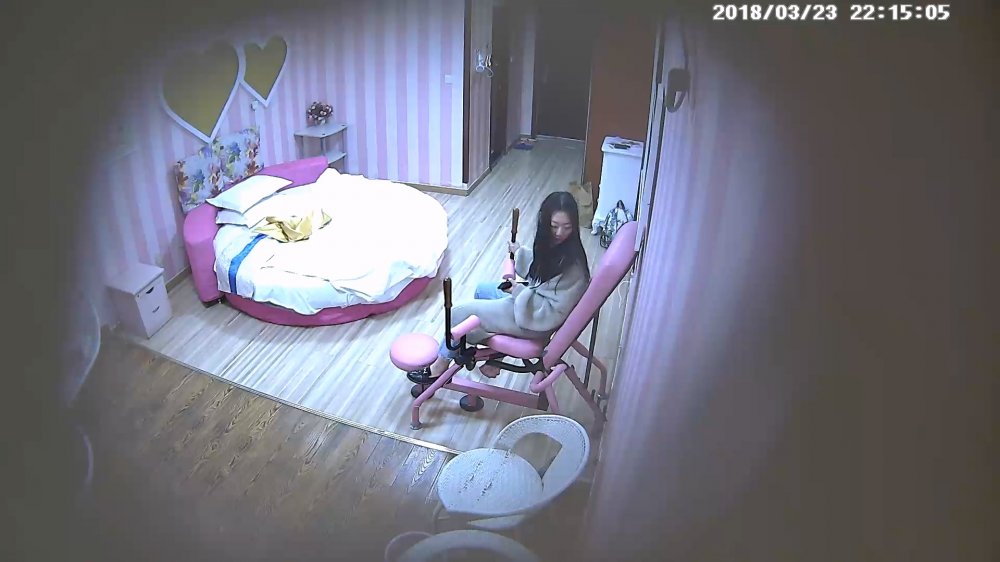 3-23經典酒店偷拍 俊男靚女開房，持久男友暴操長腿女神各種姿勢玩遍