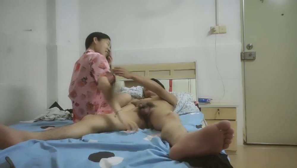 阿南真實深夜撩到良家少婦磕炮【第一炮】按住頭抽查口爆，良家喜歡被強暴虐待-高清原版無水