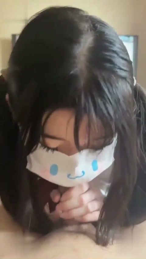 糖心Vlog 女兒的叫醒服務 喚醒熟睡中的爸爸 足穴玩弄爸爸肉棒 精液射滿玉足
