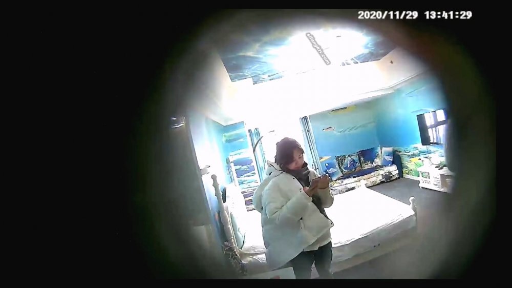 11-29經典酒店偷拍 情侶開房，美女主動吃雞，啪啪20多分鐘最後精子射到嘴裏過程清晰可見
