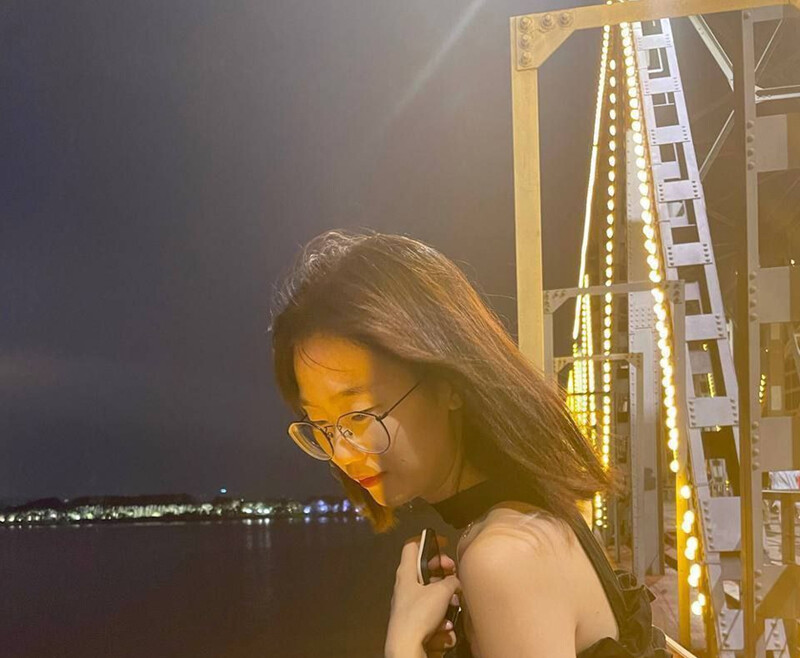 【某某門事件】第286彈 哈爾濱醫科大學❤️宦雅昕❤️激情艹逼三洞全開淫蕩至極后入猛艹幾下抽出來噴水如泉