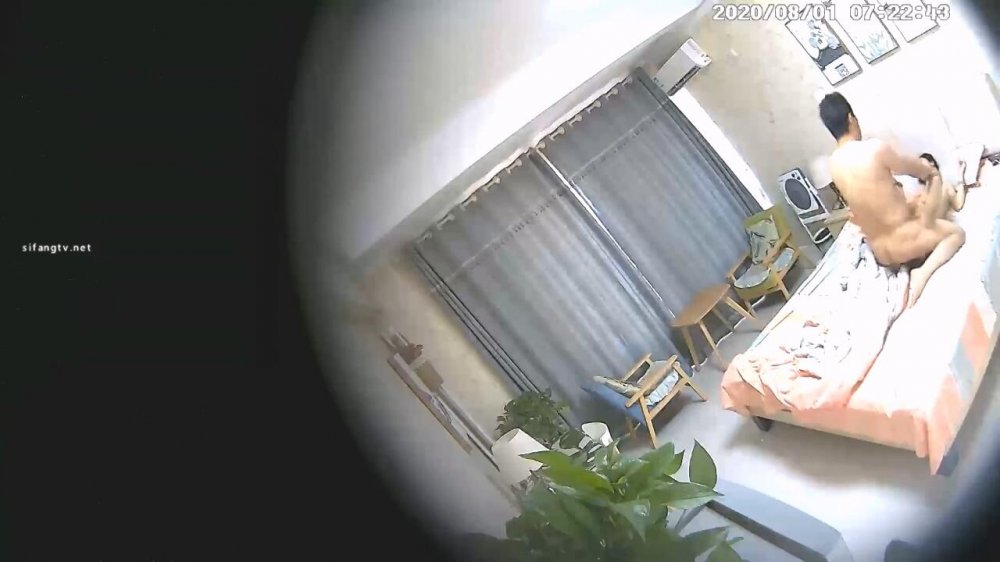 8-1經典酒店偷拍 老情人開房格外興奮，苗條少婦被猛猛操，啪啪響聲清澈