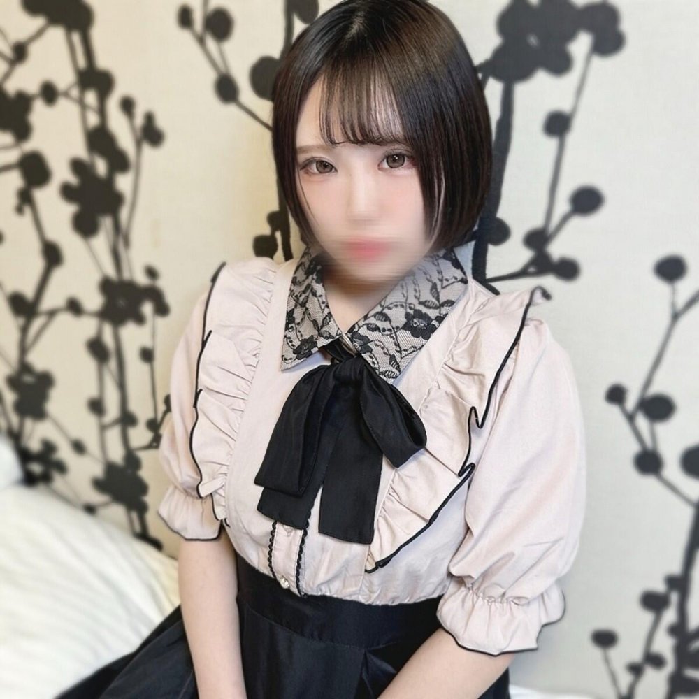 新FC2PPV 4605306 短髮大奶妹子喜歡口交
