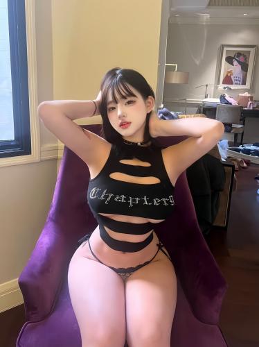 [Cosplay] 小u优优子 – 豹纹内裤