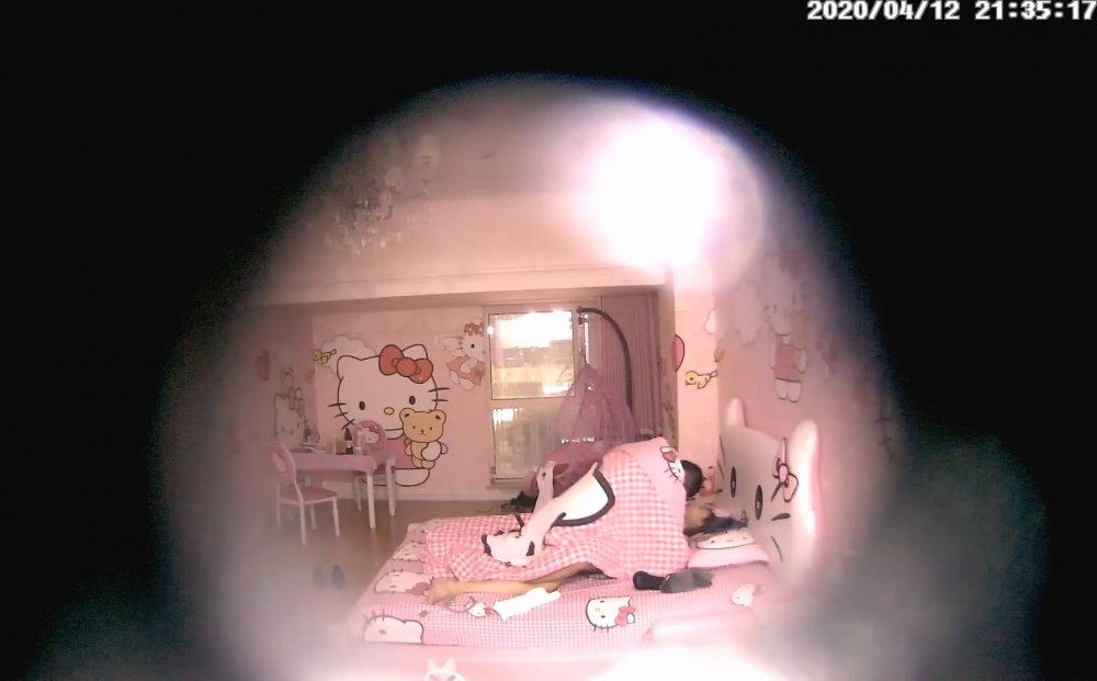 4-12經典酒店偷拍 長屌男怒草短髮騷女友，騷話不斷，三次全部高潮