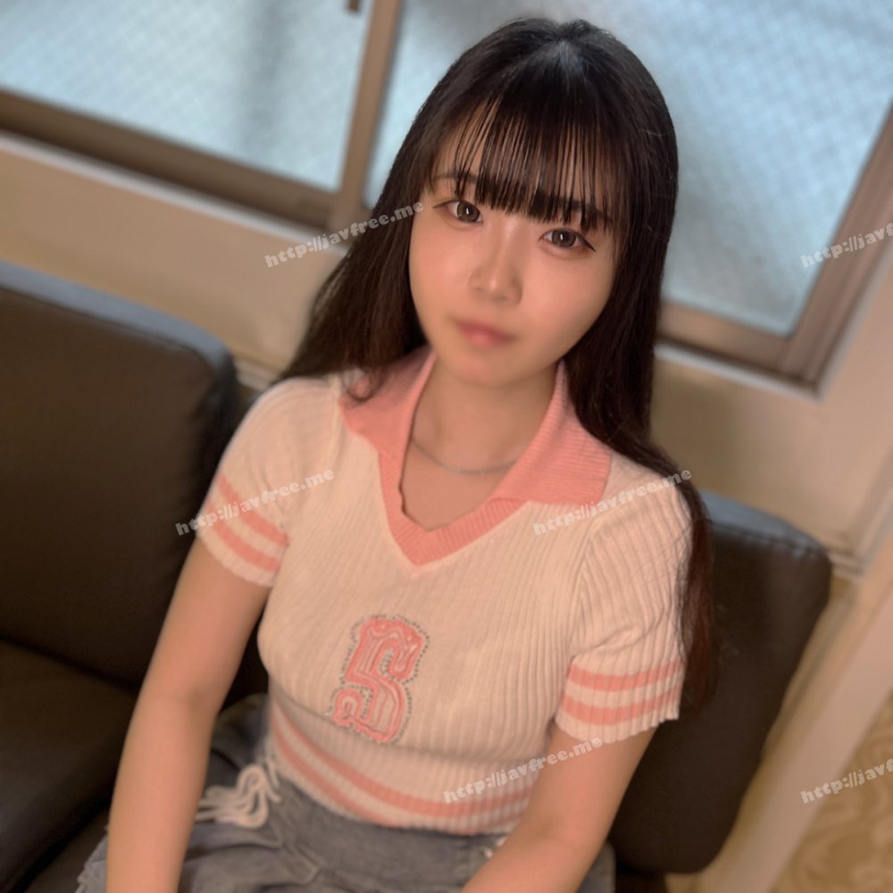 FC2-PPV-4714332 狂插20歲美少女爽到射進去（無碼FHD）
