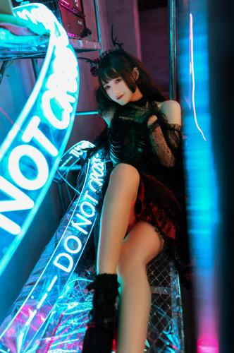 [Cosplay] Rabbit Zzz 兔子Zzz不吃胡萝卜 – Rib Cage 肋骨