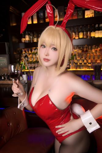 [Cosplay] 小容仔咕咕咕 – 尼禄