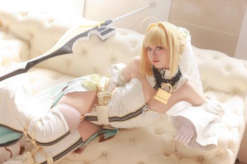 [Cosplay] G44不会受伤 – 尼禄花嫁
