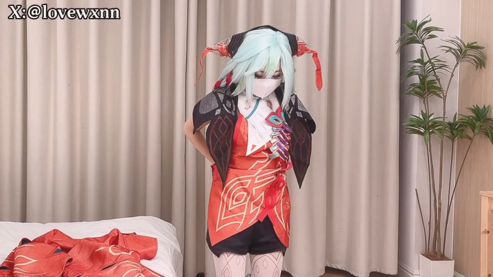 ✅ 白虎嫩穴少蘿『小欣奈』少司緣COS被操，一線天饅頭粉屄 嗲聲嗲气 每一下都被插的好深 直達花心！ [MP4/667MB]