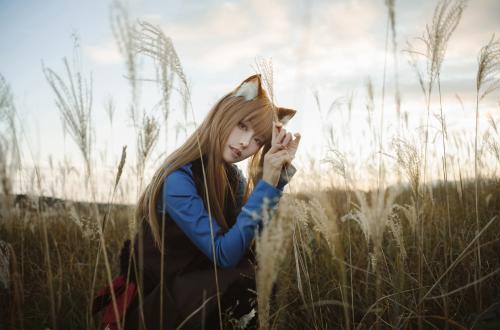 [Cosplay] Ely_eee(ElyEE子) – Soft Glow 狼與暖陽