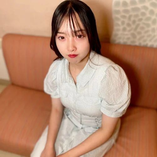 FC2-PPV-4734296 ごーほー18歳の天真 【高清無碼】
