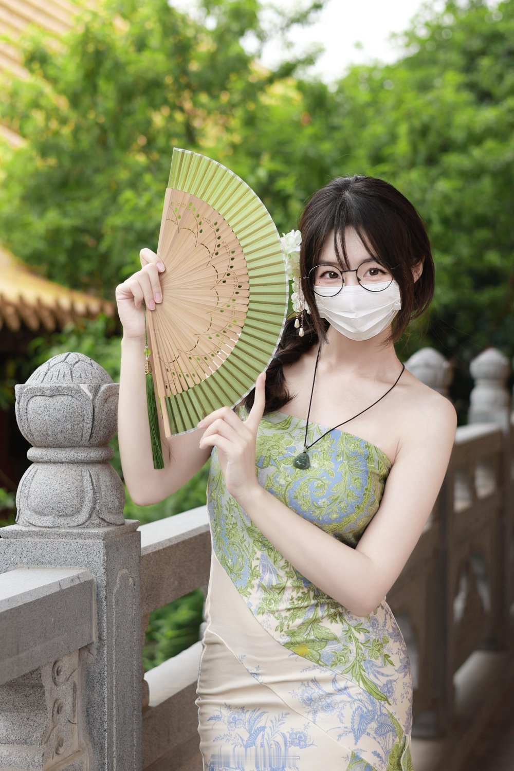 眼睛萌妹[22P]