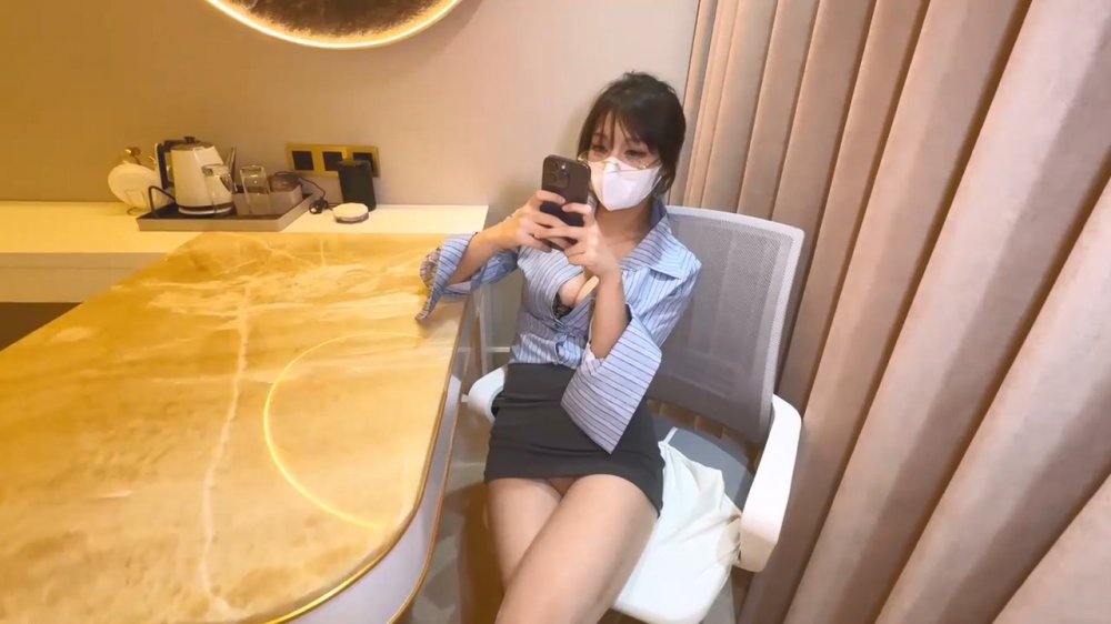 ✅ 性感禦姐女神『情深叉喔』巨乳老師調教勾引男學生瘋狂榨精，黑絲工作服銷魂誘惑 艹起來太舒服了[MP4/959MB]