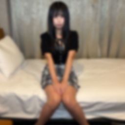 FC2-PPV-4754685 自前の服は汚したくな 【高清無碼】