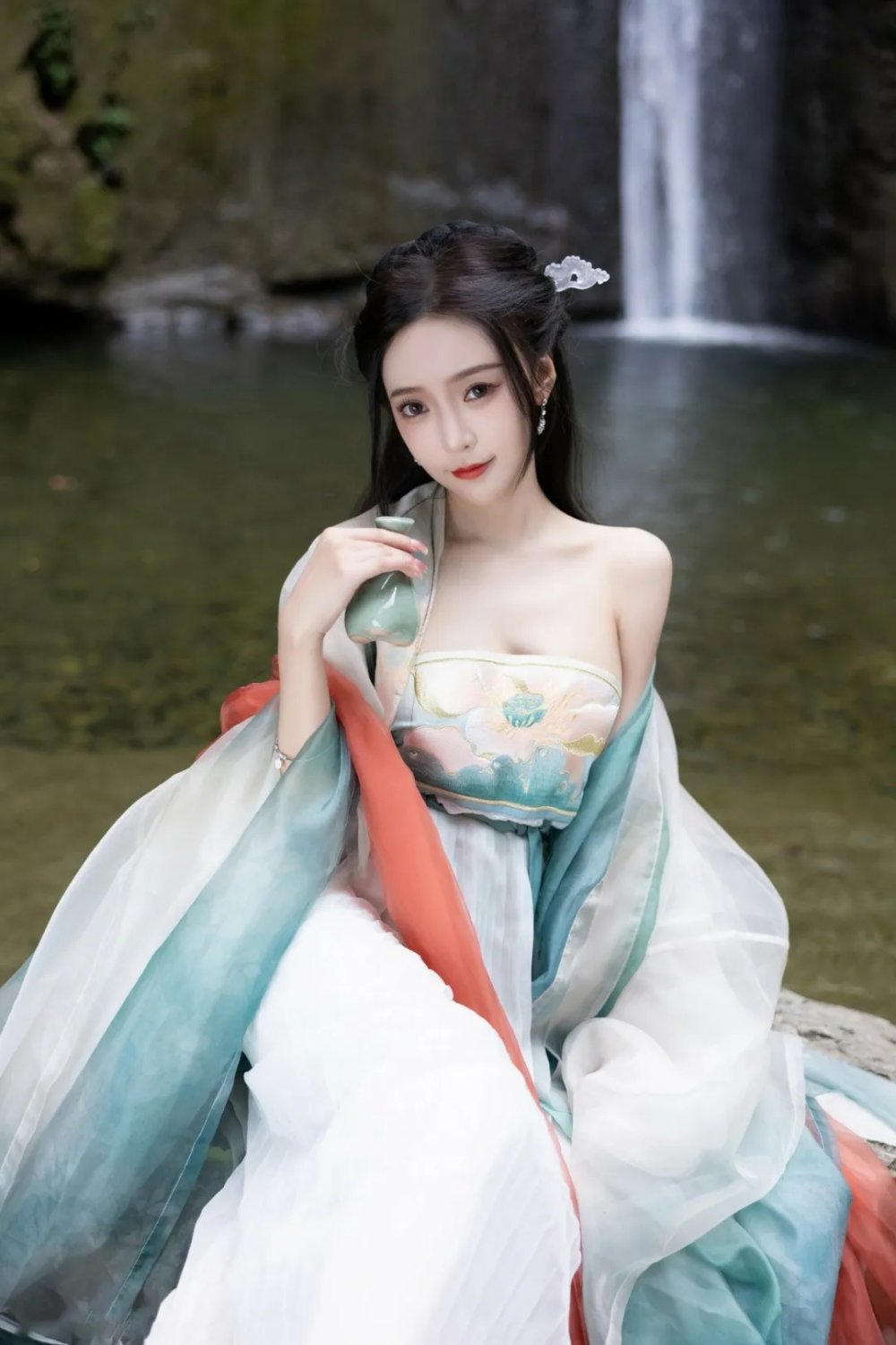 妖豔中國風妖媚小酥胸[38P]