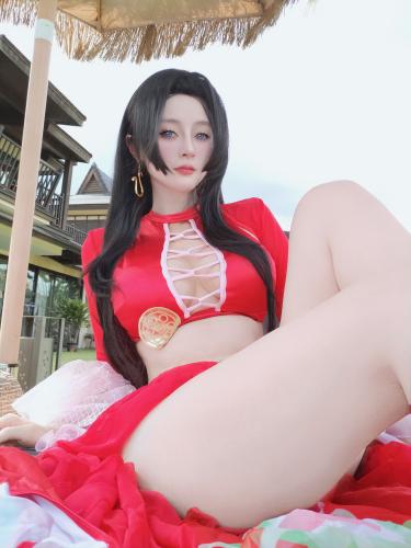 [Fantia] 白银81 2024年12月订阅合集 [102P5V-1.16GB]