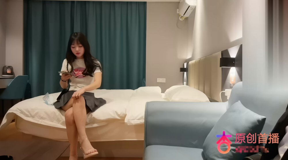 【AI增強】杏吧小飛10-約炮清純大一新生，后入翹臀大力抽插