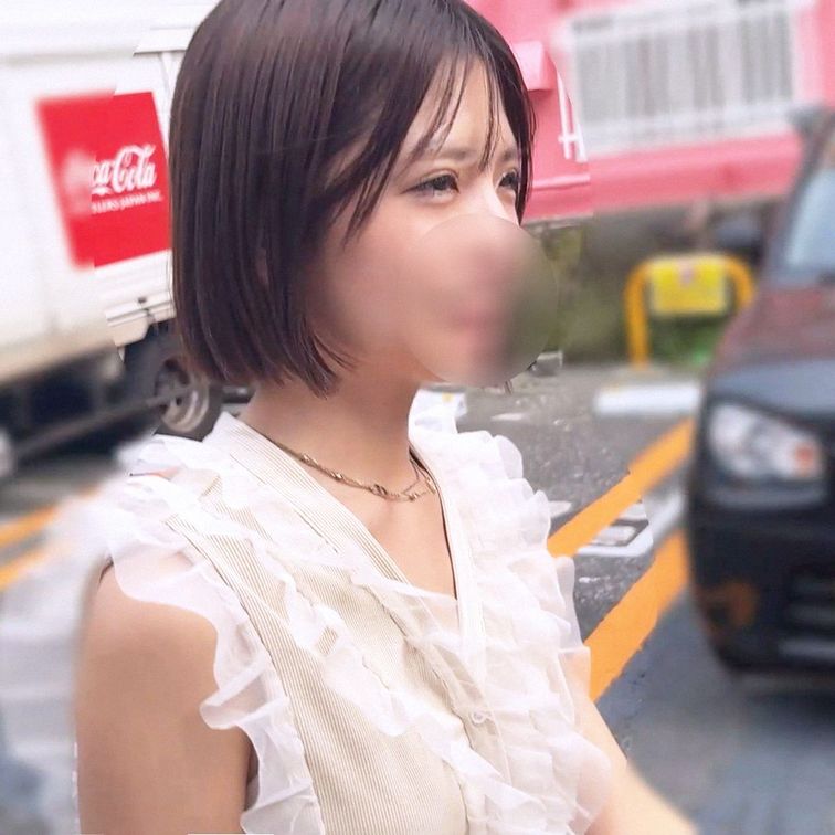 FC2-PPV-4761910 ガチ素人身バレ即削除 【高清無碼】
