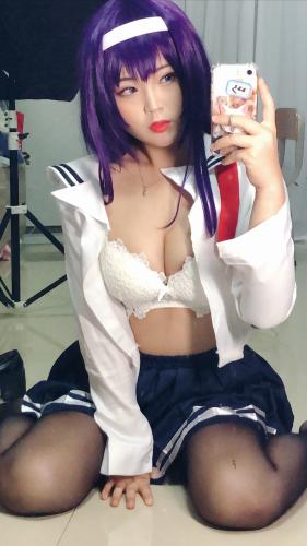 [Cosplay] Niyeye 白烨烨 – Senior Selfie 学姐校服自拍
