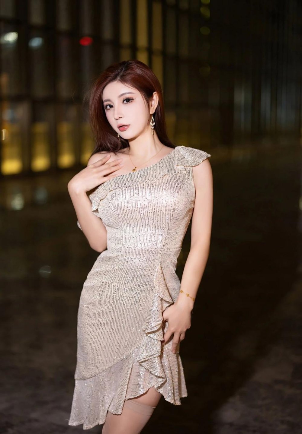 漂亮的小姐姐[35P]