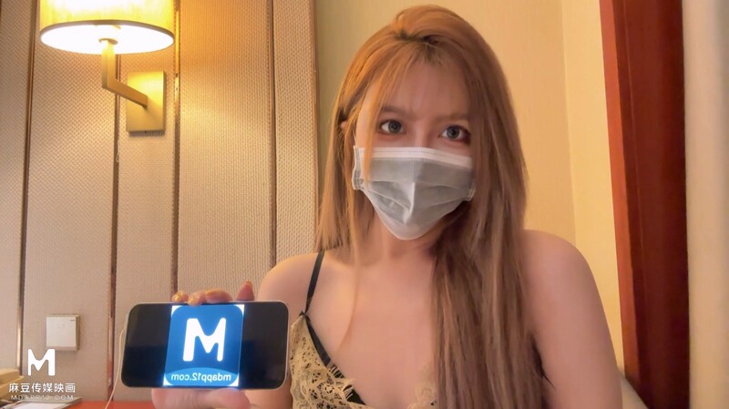 【九頭身尤物】兔美醬 - 顏值簡直妖孽勁爆椰乳魔鬼身材 勾引外賣小哥 舔乳吸莖挑爆性欲 無套抽插內射痙攣