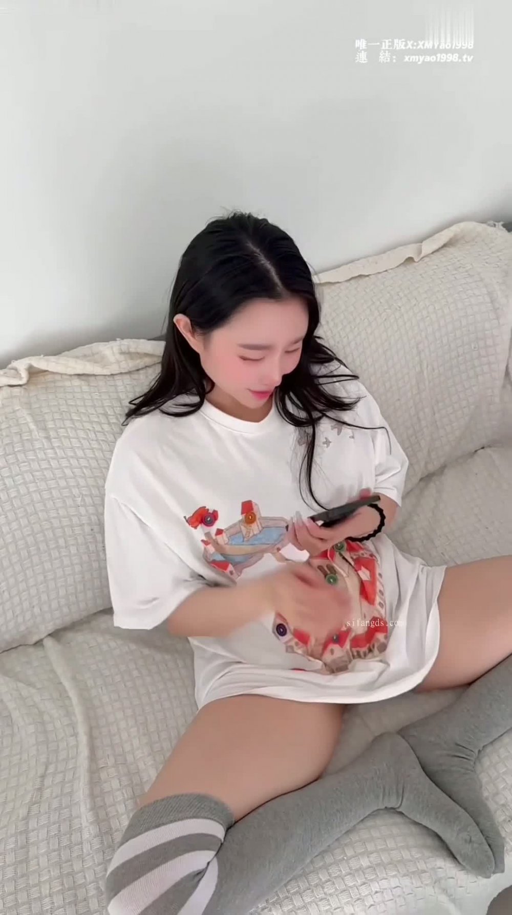 推特性愛大師95后綠帽情侶美腿女王汐夢瑤調皮的妹妹禁斷的兄妹愛情 口交 女上位騎乘中出