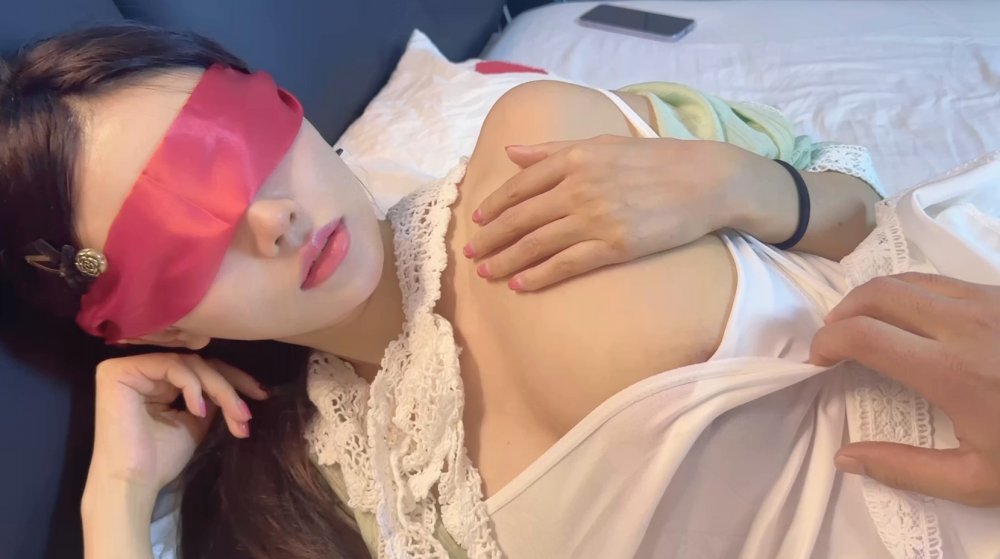 【人氣一姐】91晚晚 - 漢服神乎奇技的口交 女上位自動榨精 看那出水量就知道小穴裡面有多潤滑