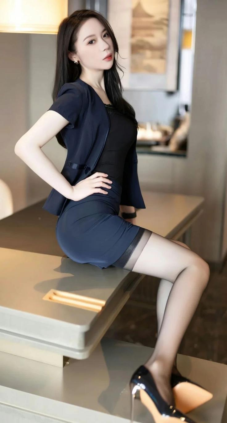 蜂腰翹臀大長腿[33P]