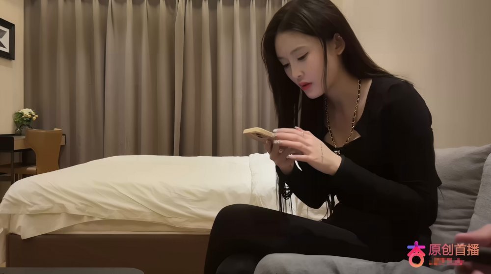 【AI增強】杏吧鳩摩智2-約操05年的東北小美女，大長腿滿腿紋身大姐大氣質，小胸粉粉的在床上騷聲不斷