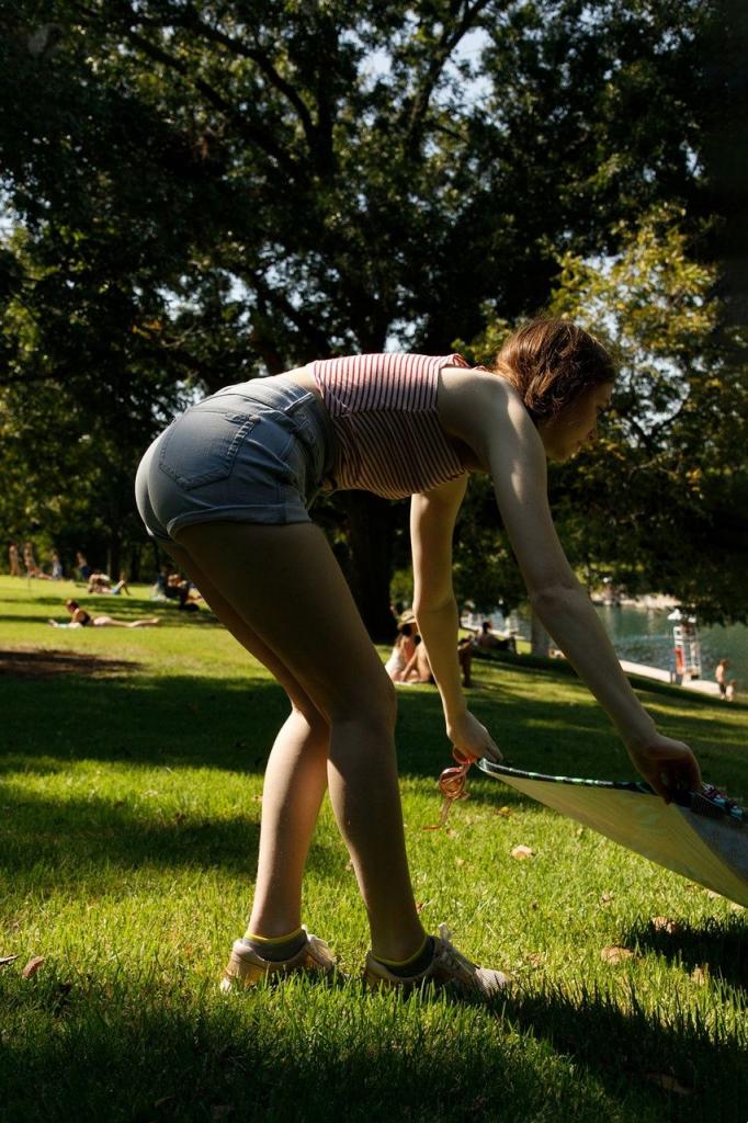 可愛的黑髮寶貝 Myra 用假陽具搓揉她純潔的粉色陰道發生性關係[40P]