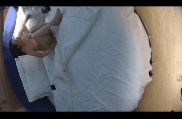 情趣台 10-24 眼鏡男操小胖妞 實力很拉胯 女的各種口 69式都用了 還是沒讓女的爽 最後靠手扣