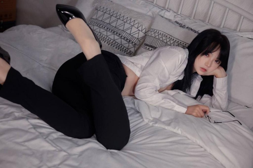 美腿絲襪眼鏡反差[20P]