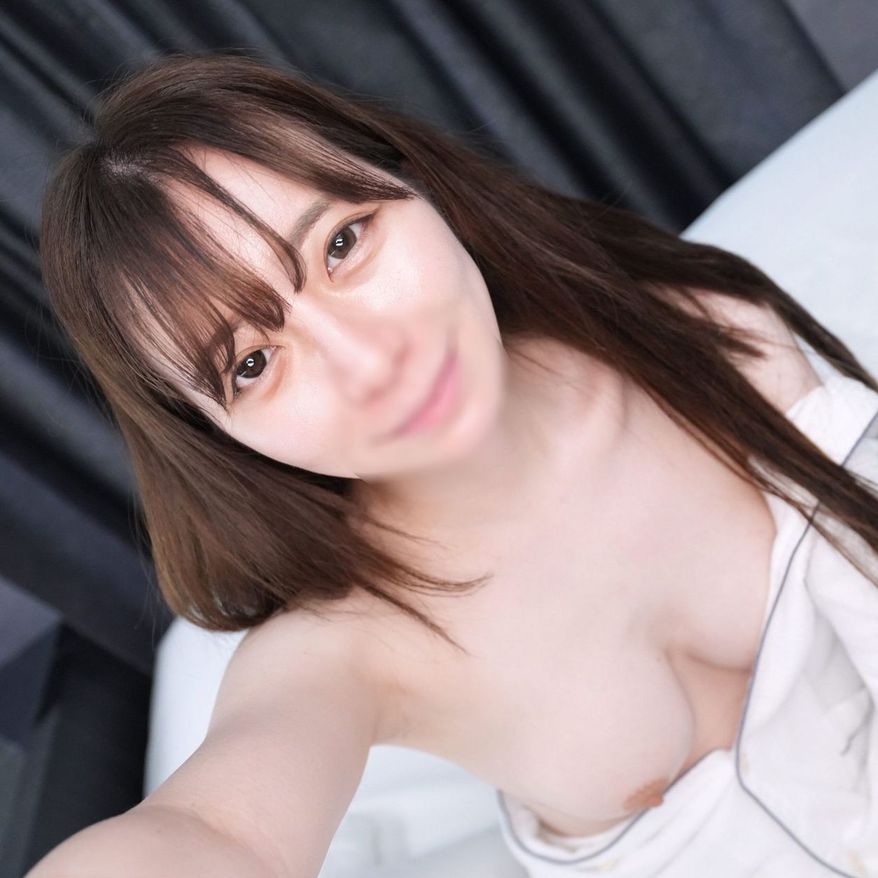 FC2-PPV-4788554 清楚な社内ナンバーワ 【高清無碼】