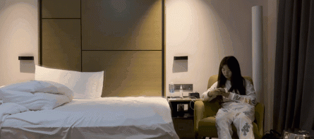 探花【普朗克】約了一個剛下水的十八歲嫩妹可愛沒有腦袋妹子被折騰得生無可戀趁妹子神志不清偷偷拔套最後射了妹子