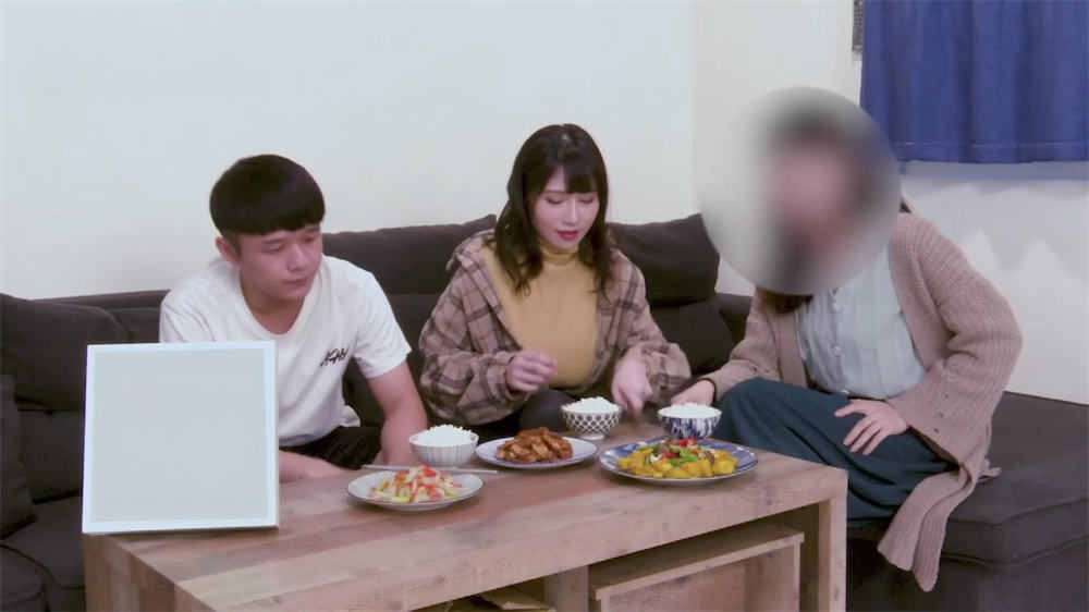 國產AV亂倫經典 已嫁為人妻的少婦姐姐回娘家後和處男親弟弟激情亂倫傳授做愛經驗