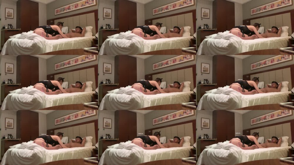 2025年11月，【反差婊洩密】，清純眼鏡妹，精液容器無套內射流出，生活中是一個乖乖女