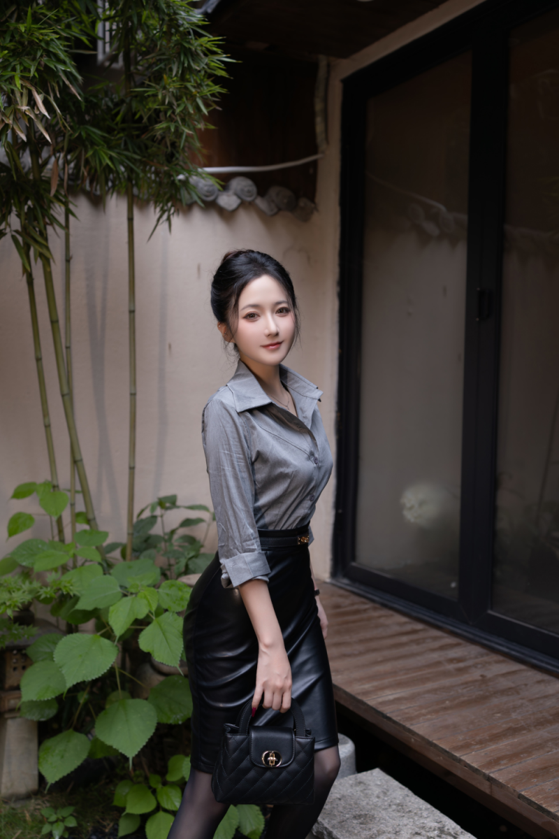 頂級黑絲OL的魅力[58P]