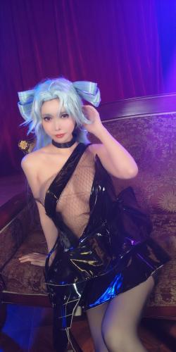 [Cosplay] 亚马逊鲶鱼 香槟怪盗 [32P2V-144MB]
