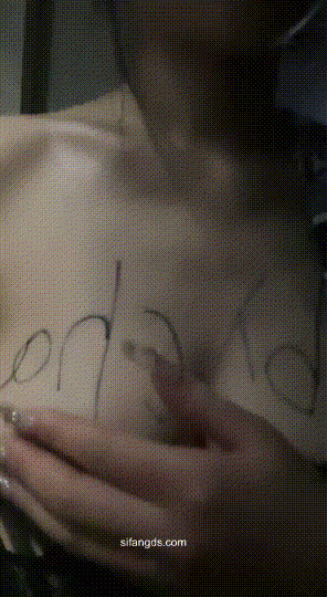 騷逼小母狗為完成主人任務，跑去勾引保安和按摩老頭，跪求大爺摸胸