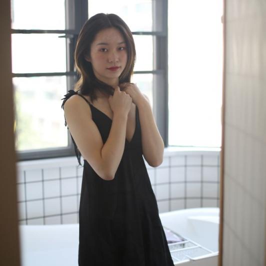 氣質黑裙良家小姐姐[58P]