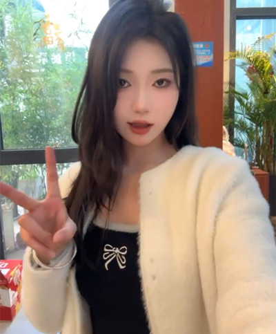 河北美術學院學生妹劉茹被男友調教成極品母狗❤️口爆吞精毒龍深喉樣樣精通！ [MP4/462MB]