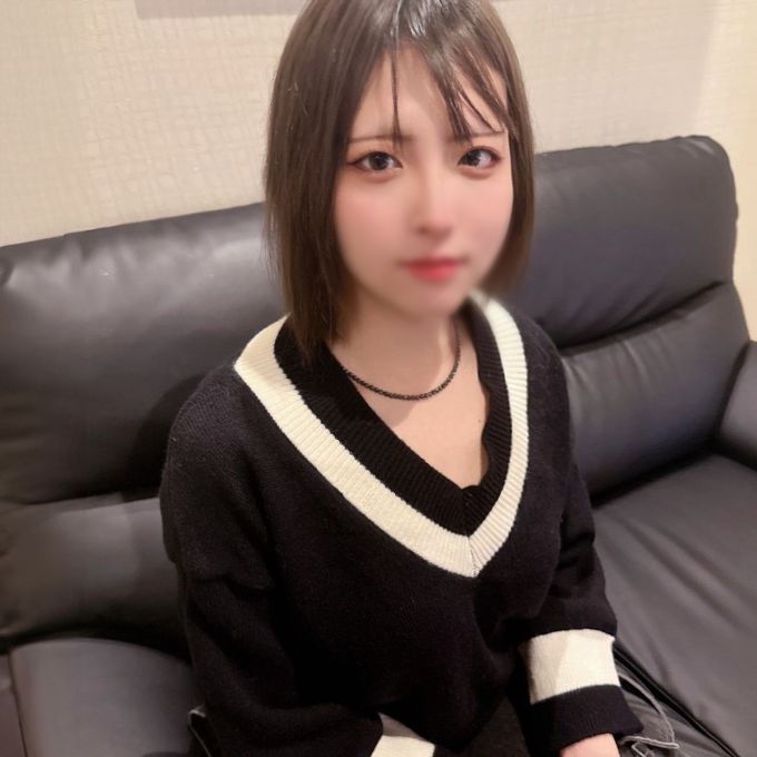 FC2-PPV-4805668 をお持ち帰りあどけな 【高清無碼】