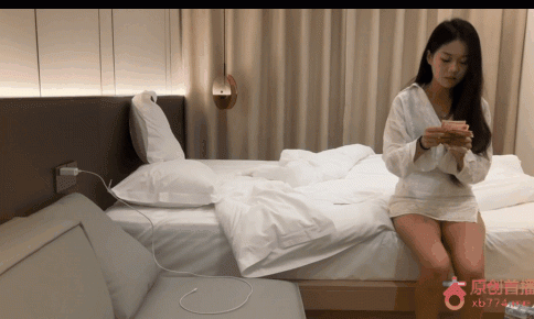 探花【卡爾】今天約了一個剛畢業的妹子幹週邊賺點外快妹子膚白貌美大長腿各種姿勢都很配合