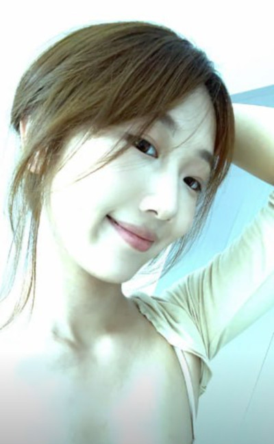 極品風騷人妻葉梓晴與前男友酒店偷情視頻曝光❤️跪含巨莖深喉拉絲 無套猛沖蜜穴淫液噴濺 妥妥的反差蕩婦！ [MP4/252MB]