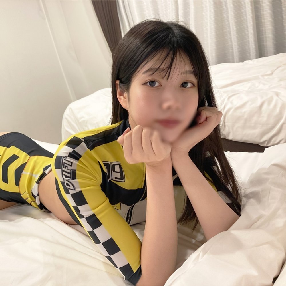 新FC2PPV 4677103 D罩杯國寶級美乳女大學生賽車女郎裝再度登場