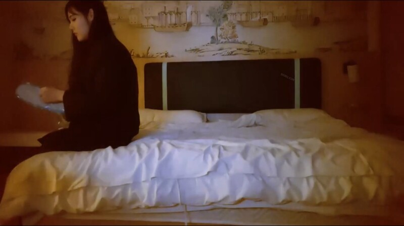 【精品獵艷】阿良探花 - 超漂亮00后的窈窕校花 床上反差的清純欲女 肉棒在她嘴裏要融化了 呻吟可射真想再來一次