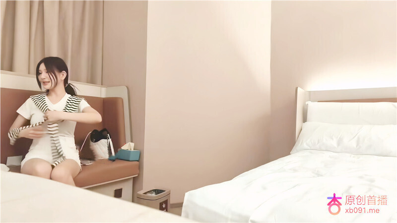 【AI增強】杏吧戰神強哥-今天本來只約了一個漂亮妹妹竟然帶著閨蜜一起玩雙飛剛開始有點抗拒