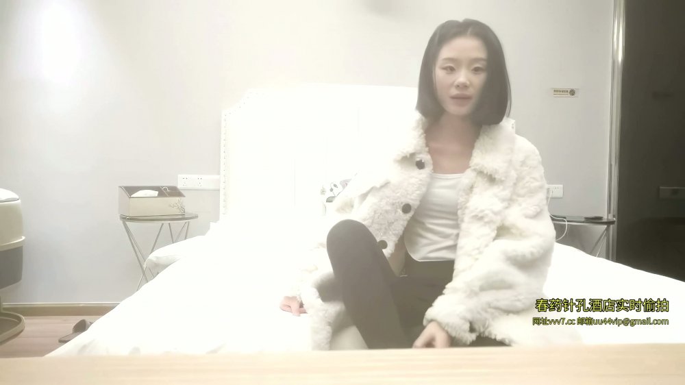 【AI增強】無情的屌探花經典作之高品質短髮週邊妹第1部1204僅一場初遇極品短髮小隻馬自備高跟黑絲聲音嗲自製字幕_1