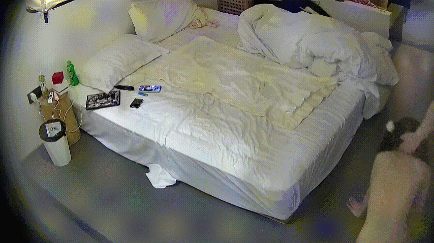 大哥帶包養的小情人到酒店玩情趣 狗爬 插肛塞 看著視頻后入 羡慕能玩到這麼聽話的妞